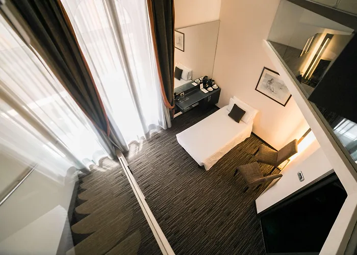 Western Universo Otel 4*