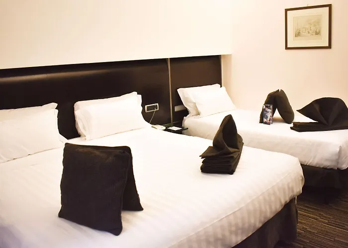 Western Universo Otel