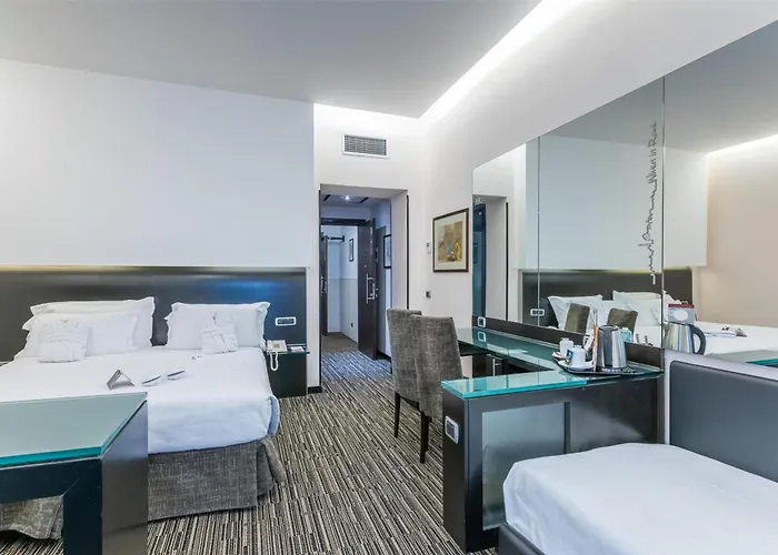 Western Universo Otel 4*