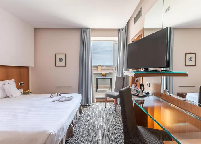Western Universo Otel Roma