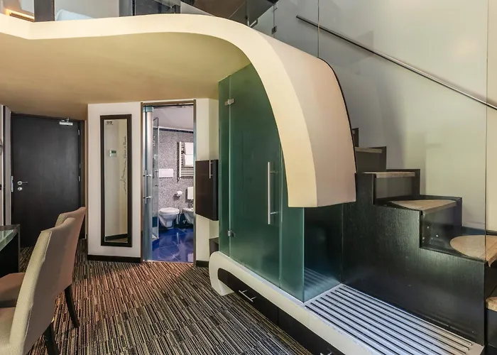 Otel Western Universo
